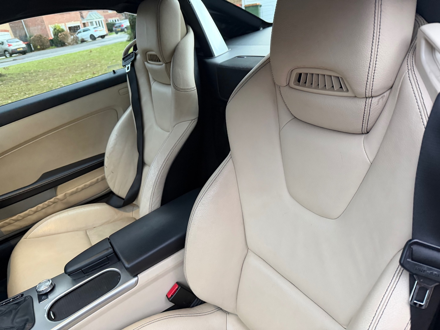 Used Mercedes-Benz SLK 2011 for sale - 76862831: Photo 15