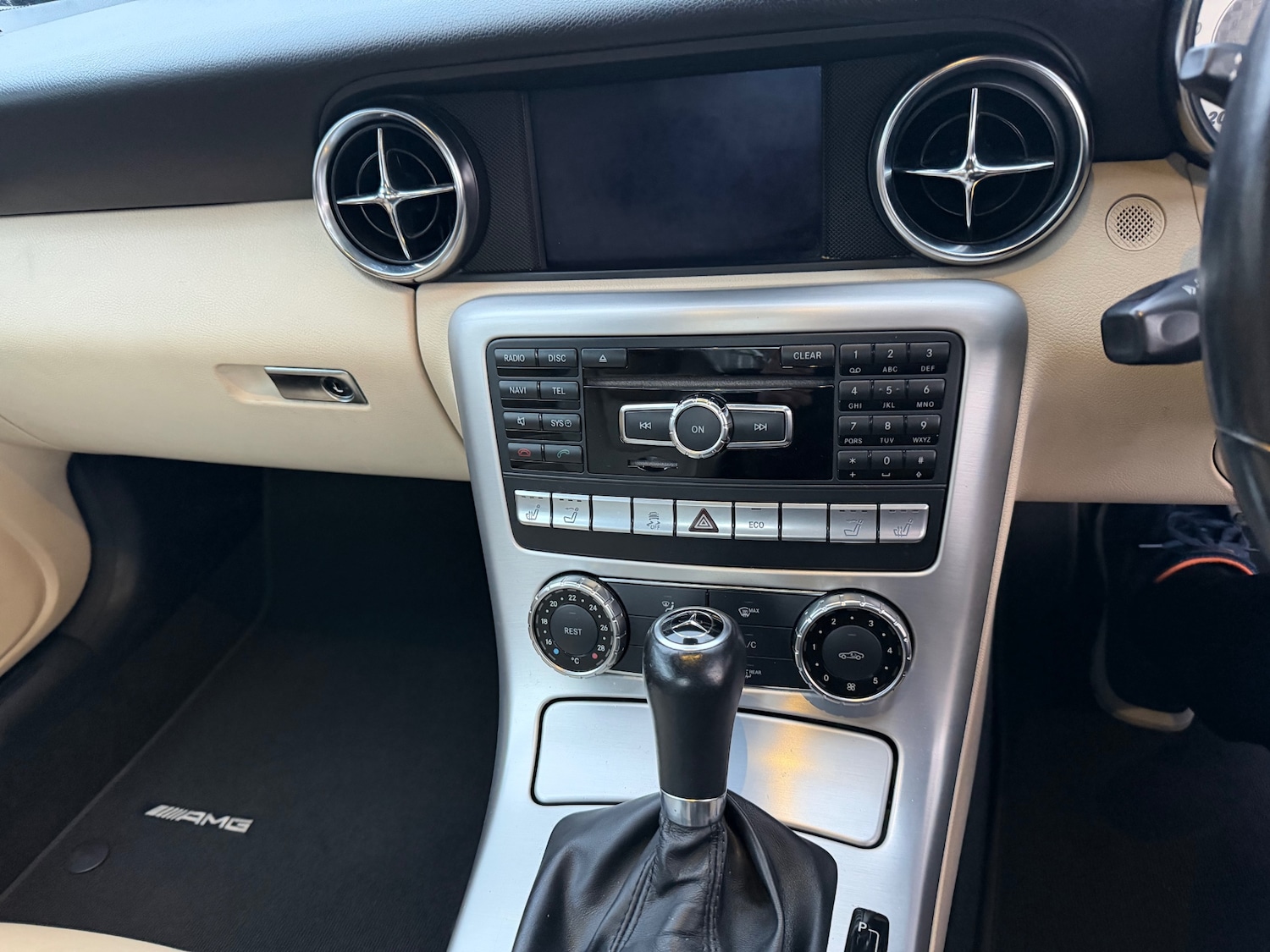 Used Mercedes-Benz SLK 2011 for sale - 76862831: Photo 21