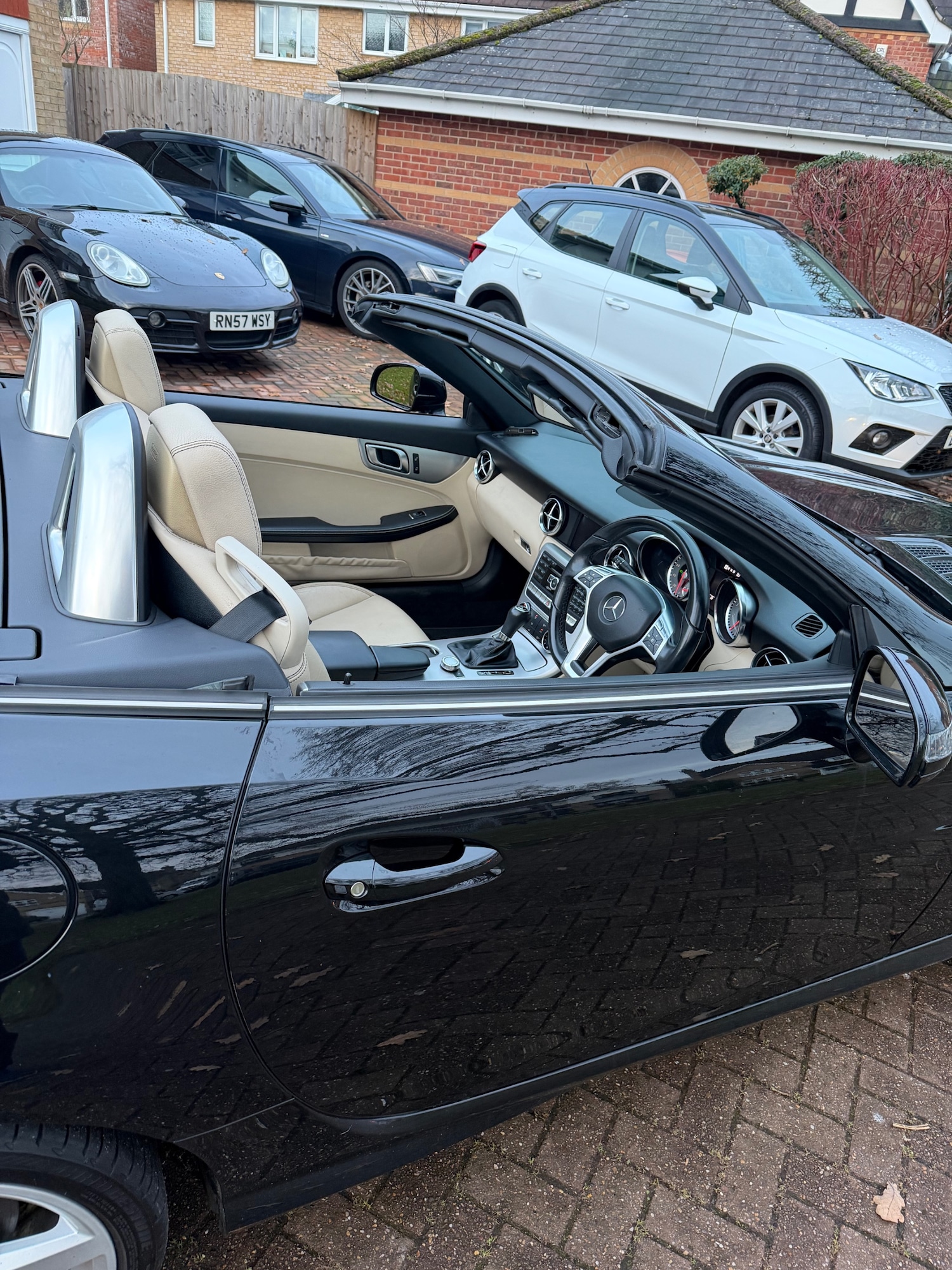 Used Mercedes-Benz SLK 2011 for sale - 76862831: Photo 25