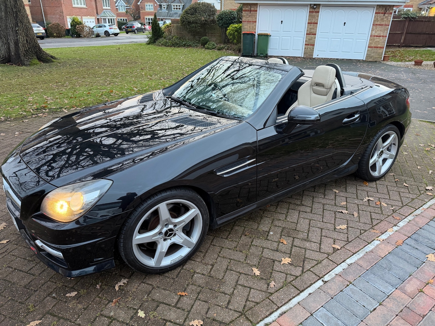 Used Mercedes-Benz SLK 2011 for sale - 76862831: Photo 31