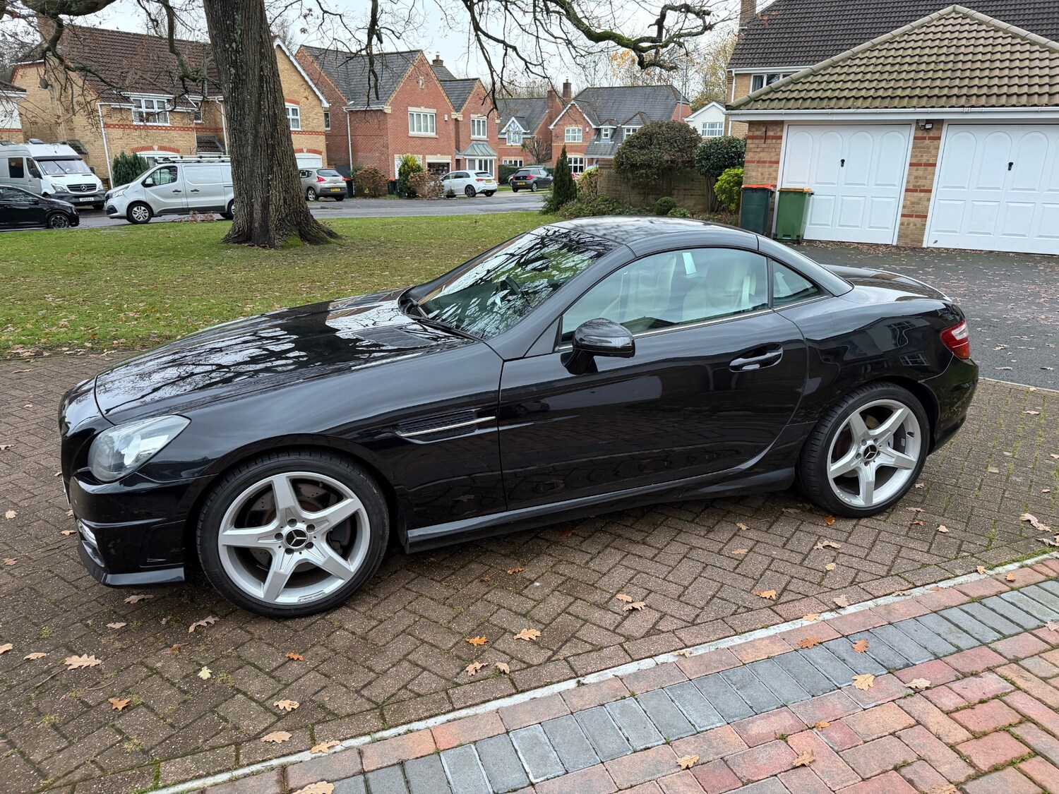 Used Mercedes-Benz SLK 2011 for sale - 76862831: Photo 9