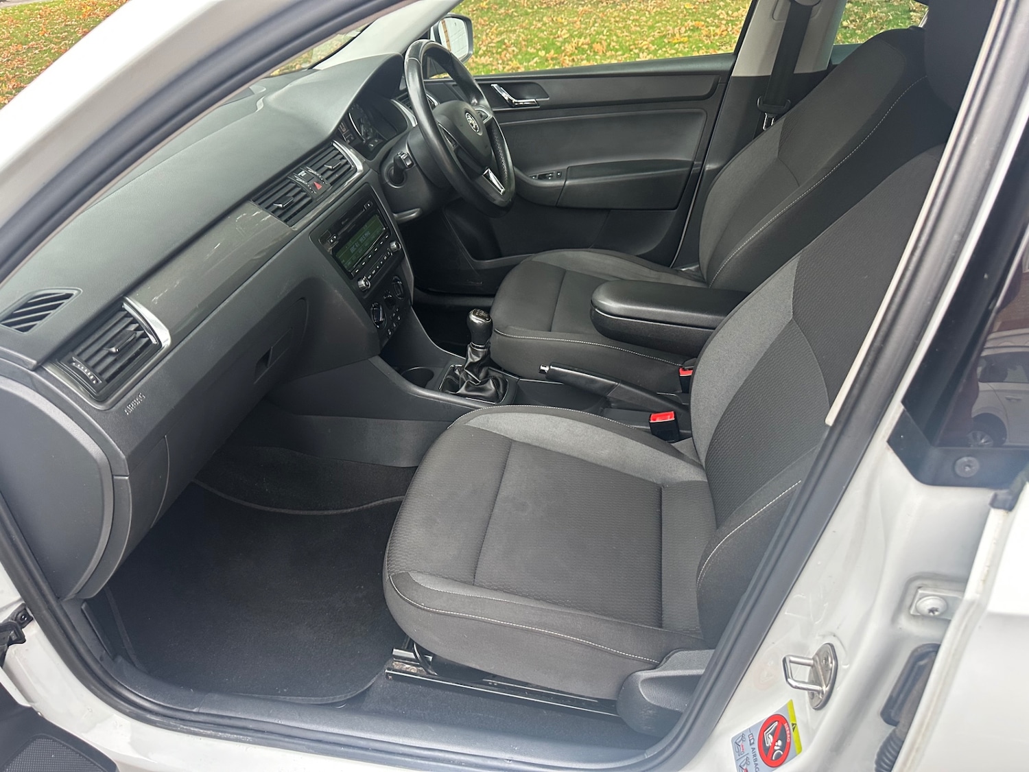 Used Skoda Rapid Spaceback 2014 for sale - 76265853: Photo 13