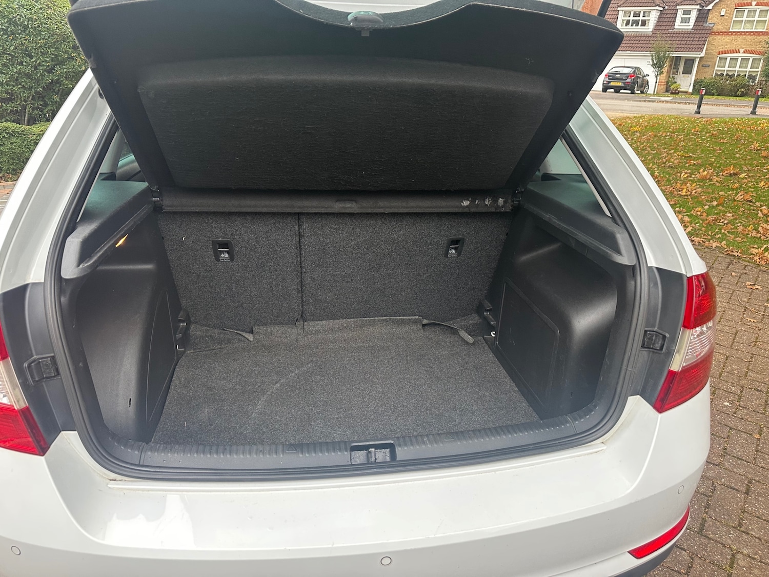 Used Skoda Rapid Spaceback 2014 for sale - 76265853: Photo 15