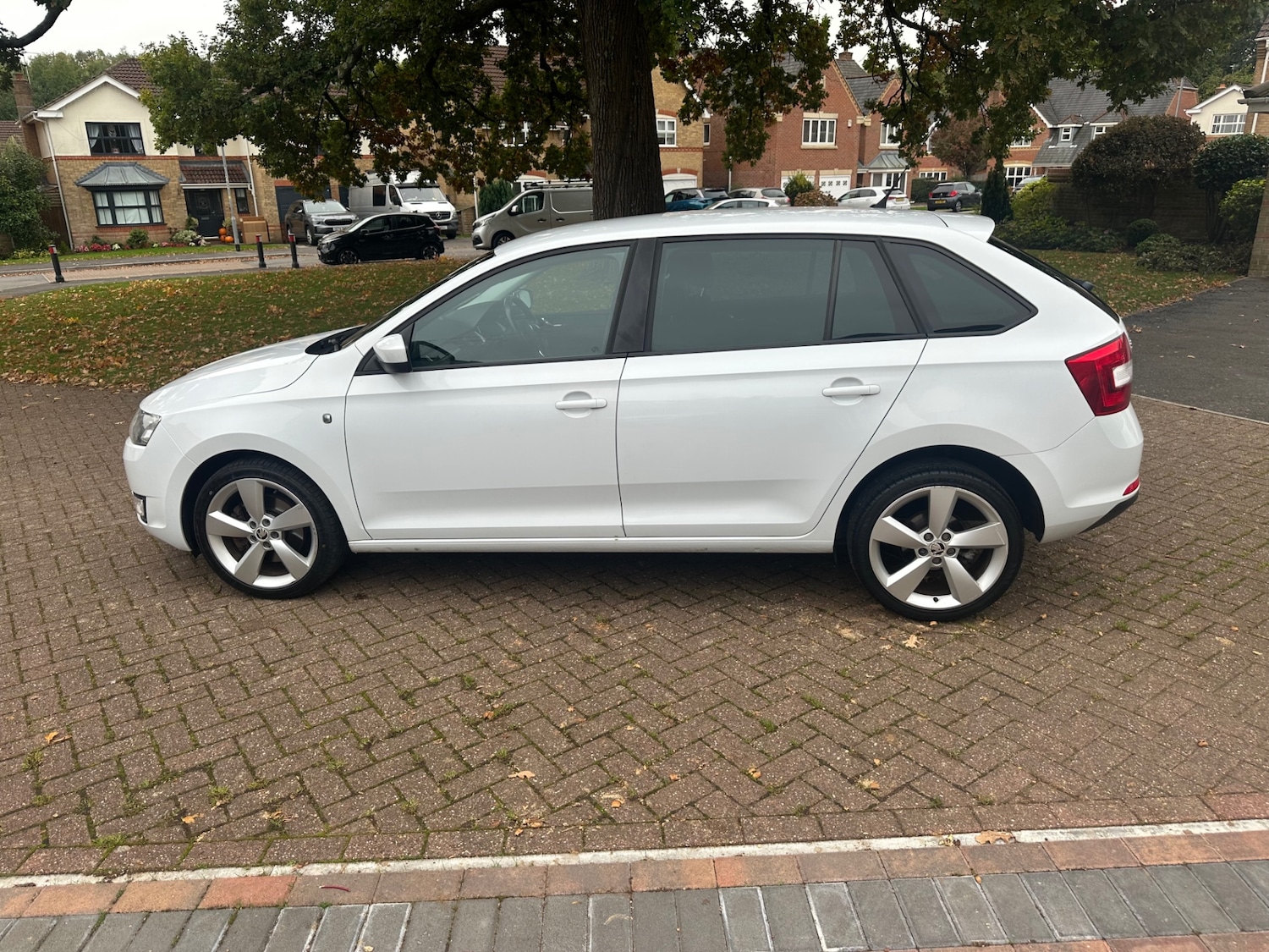 Used Skoda Rapid Spaceback 2014 for sale - 76265853: Photo 9