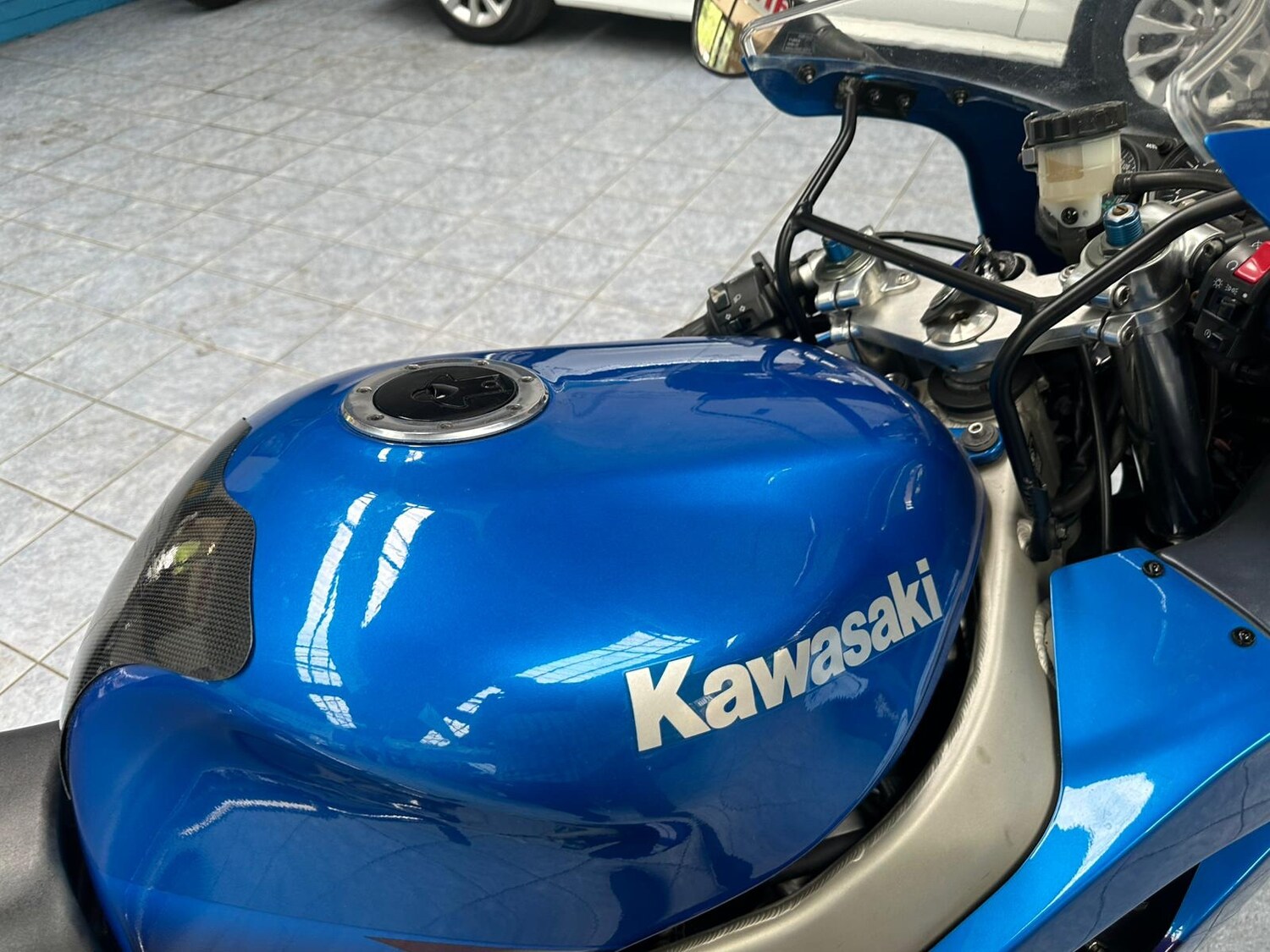 Kawasaki NINJA ZX 9