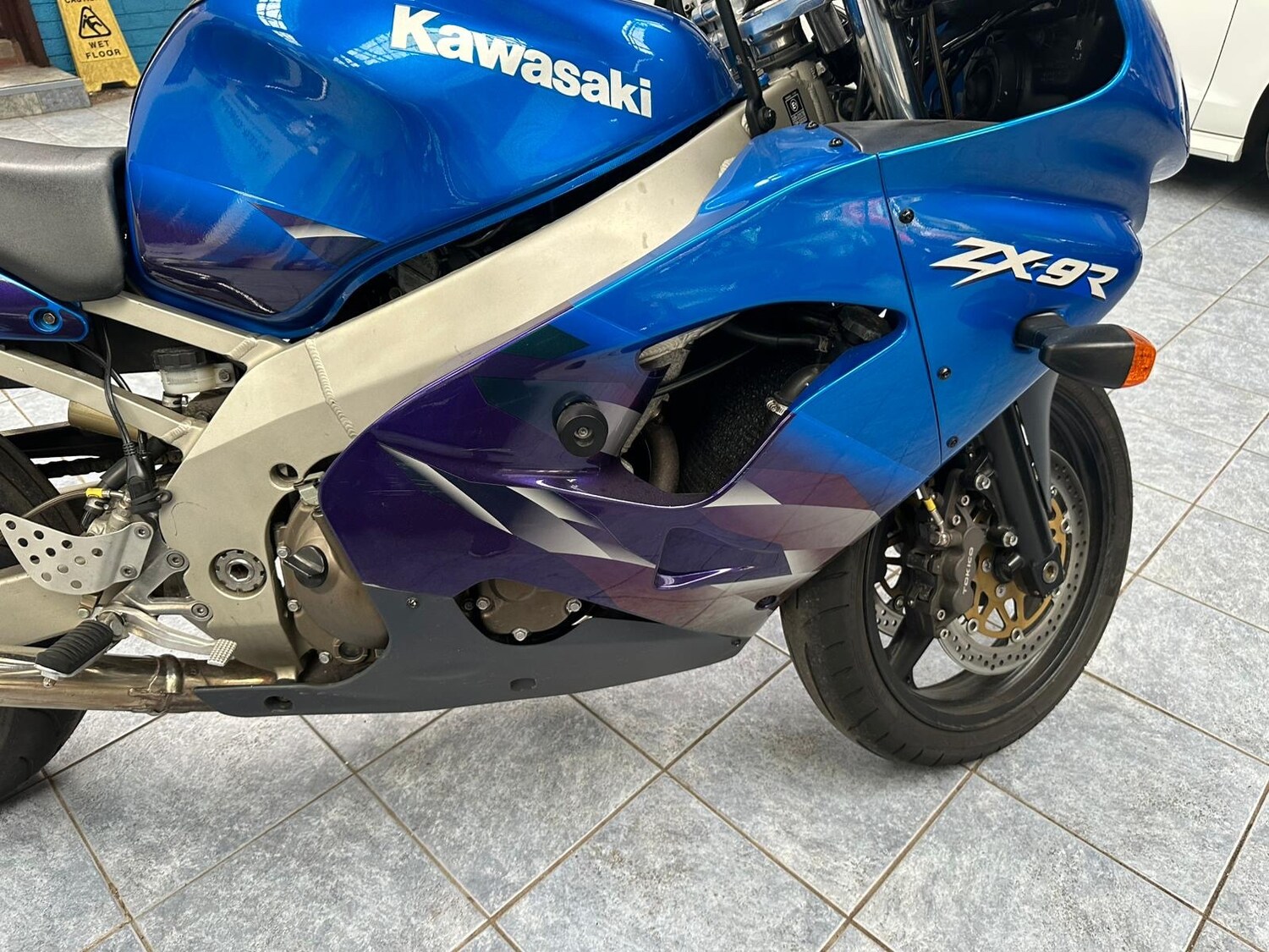 Kawasaki NINJA ZX 9