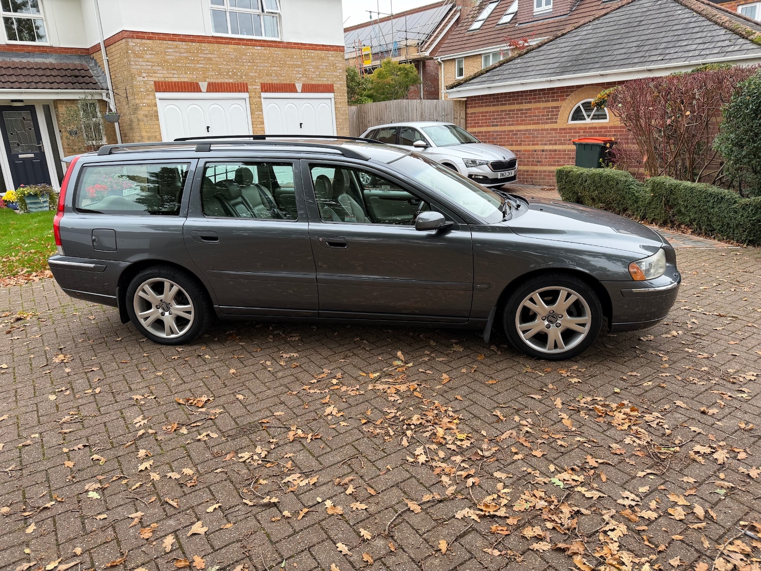 Used Volvo V70 2004 for sale - 76352303: Photo 3