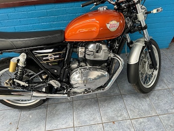 Used Royal Enfield INTERCEPTOR 2019 for sale - bike-75792144: Photo