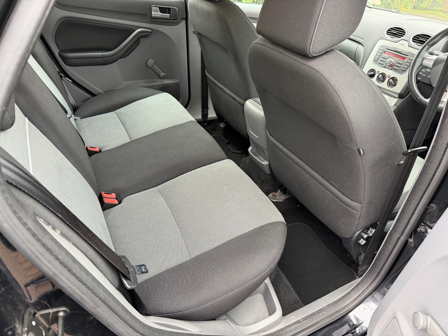 Used Ford Focus 2010 for sale - 77584261: Photo 14