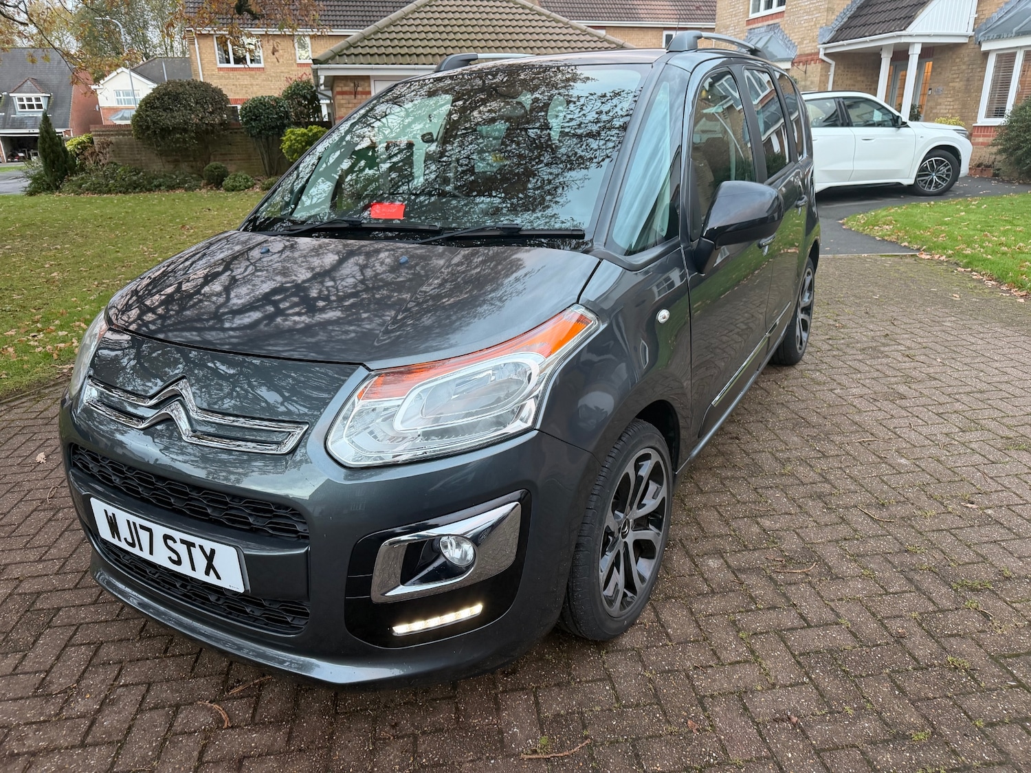 Used Citroen C3 Picasso 2017 for sale - 76684439: Photo 10