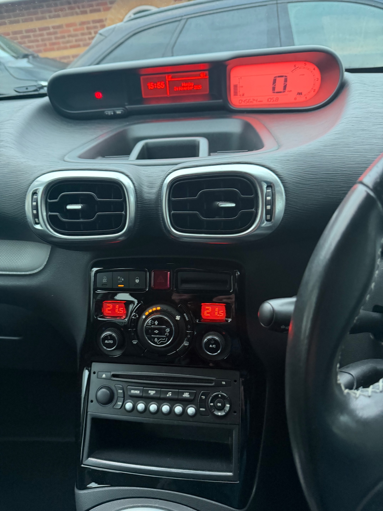 Used Citroen C3 Picasso 2017 for sale - 76684439: Photo 19