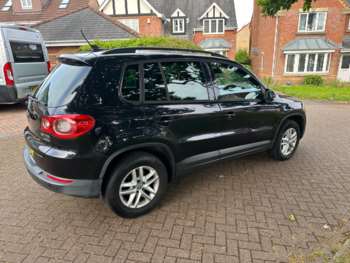 Used Volkswagen Tiguan 2010 for sale - 74864342: Photo