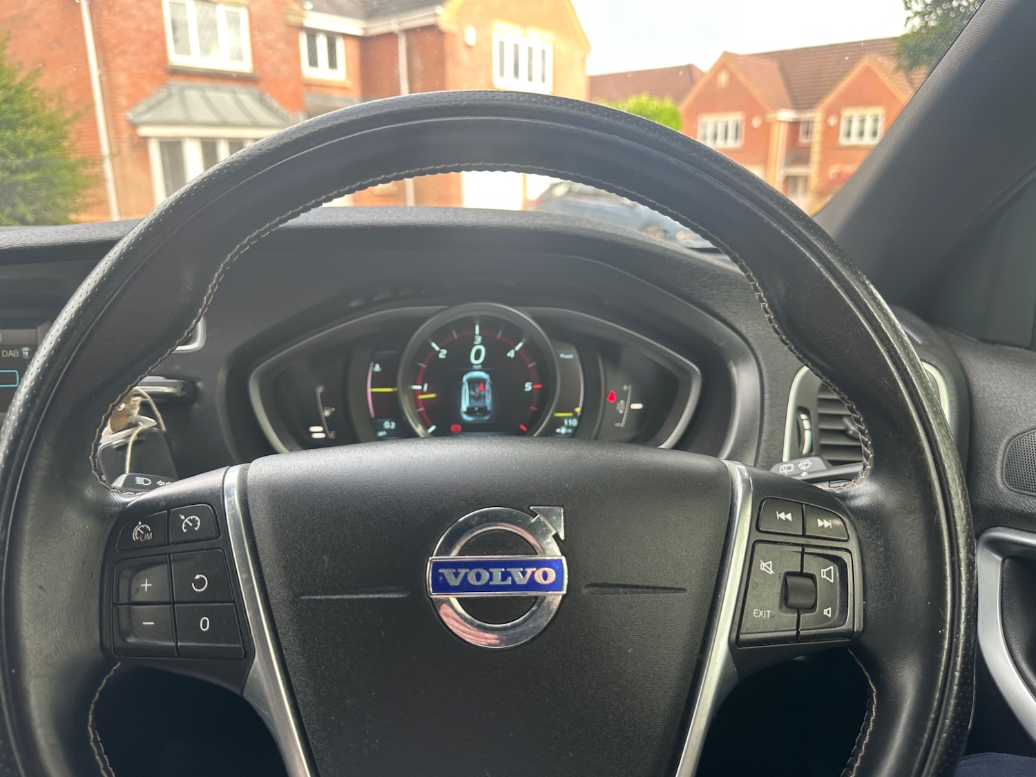 Used Volvo V40 2014 for sale - 77572506: Photo 19