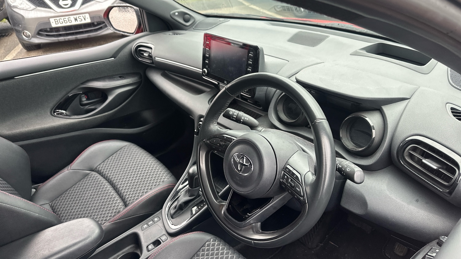 Used Toyota Yaris 2020 for sale - 77592645: Photo 11