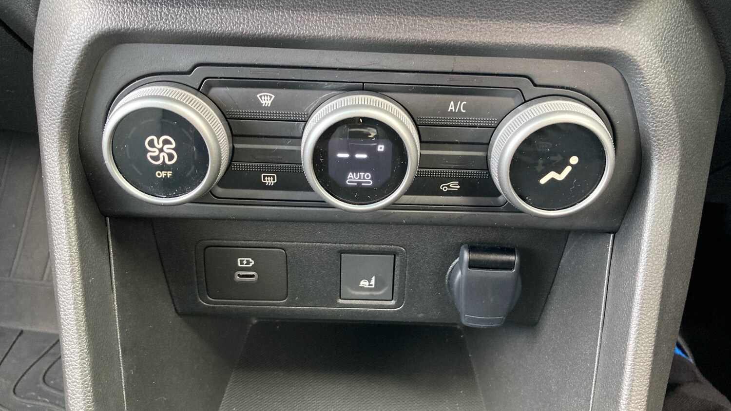 Used Dacia Jogger 2025 for sale - 75869925: Photo 23