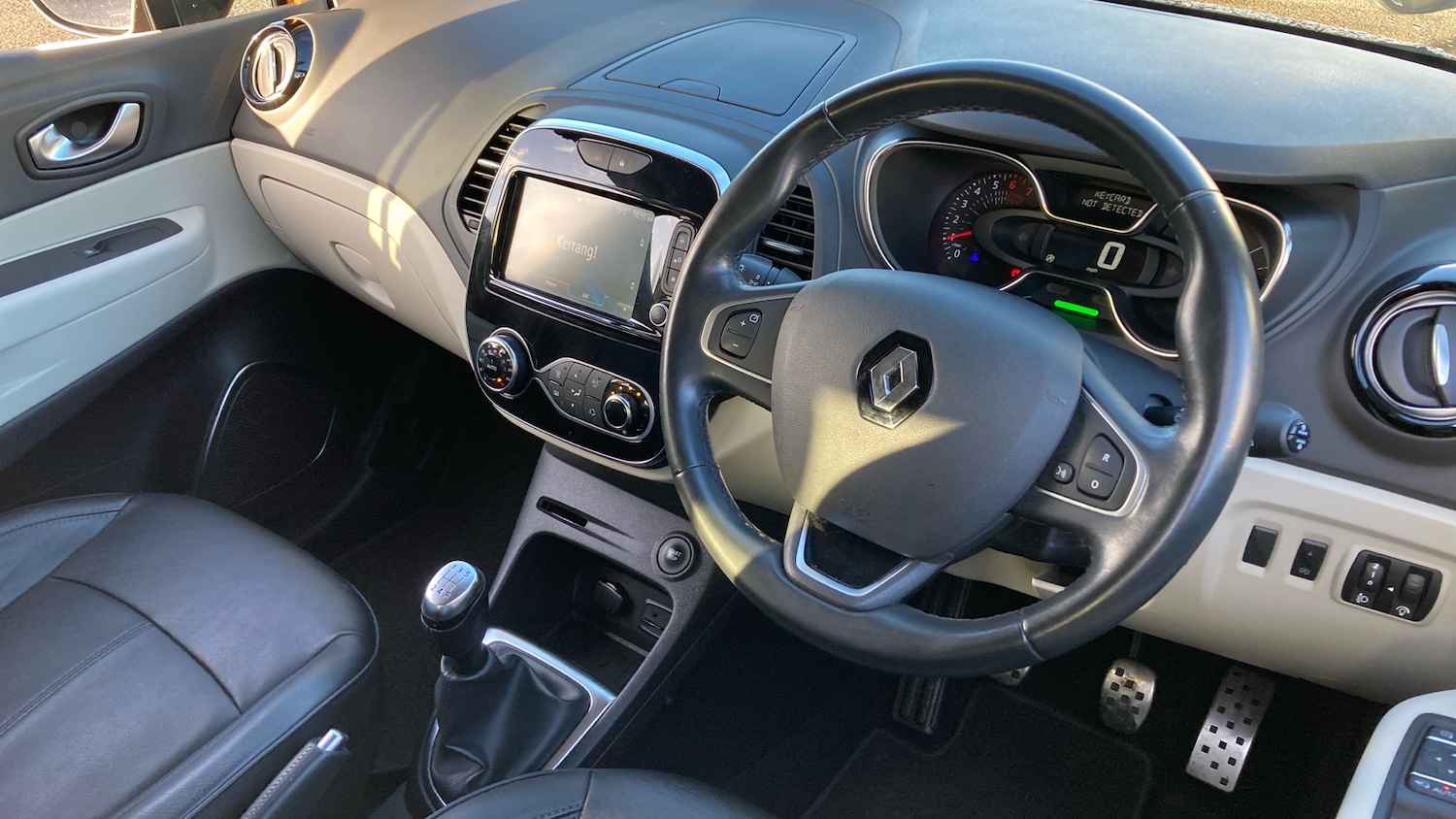 Used Renault Captur 2019 for sale - 77038770: Photo 11