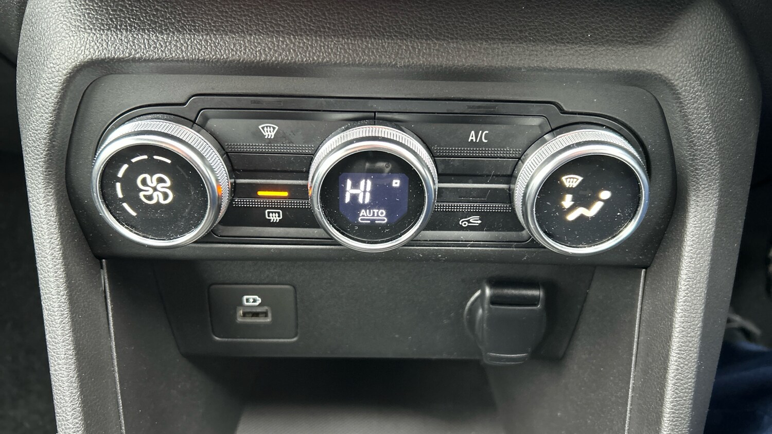 Used Dacia Sandero Stepway 2022 for sale - 76836887: Photo 31