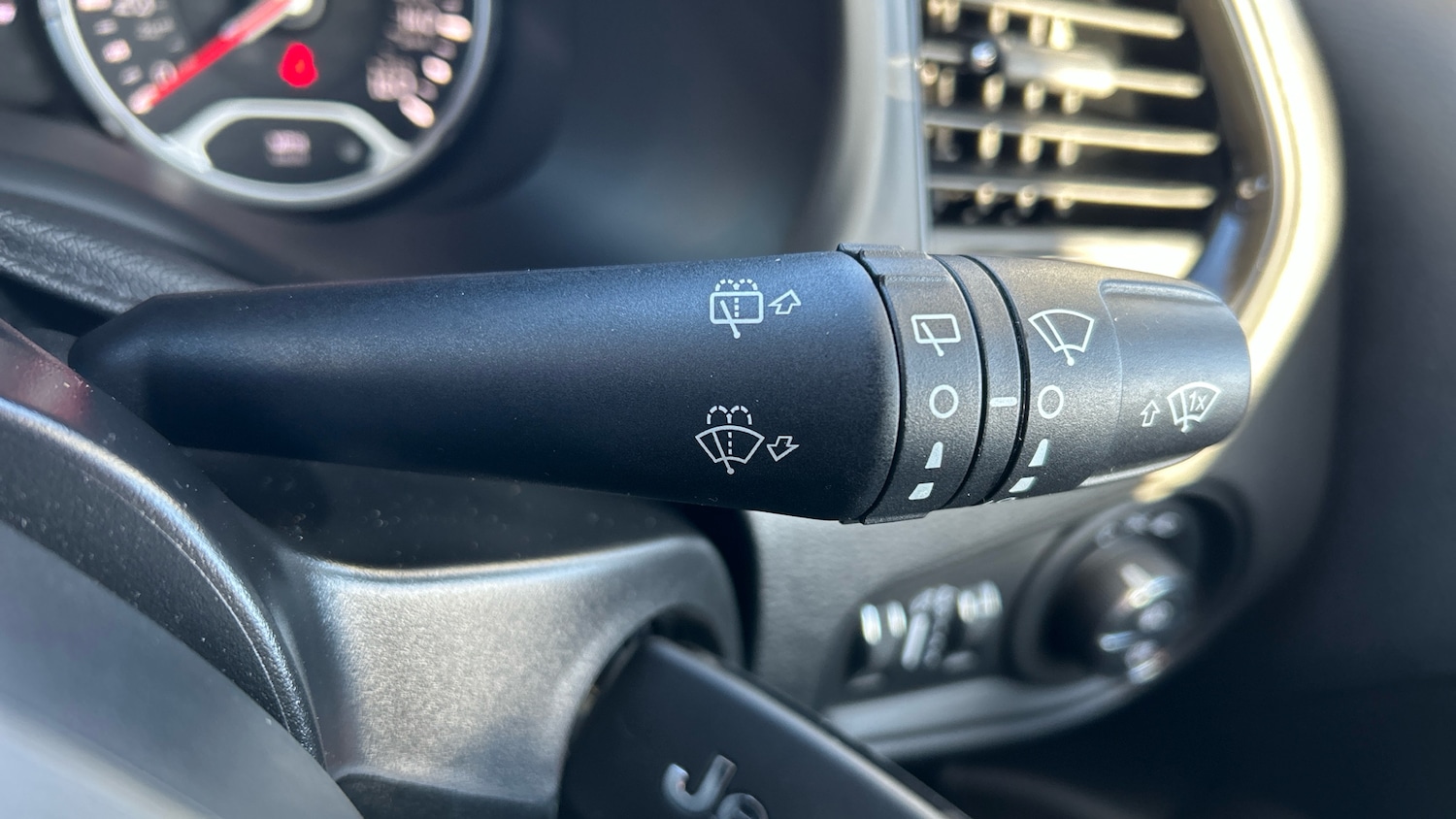 Used Jeep Renegade 2020 for sale - 76720391: Photo 23