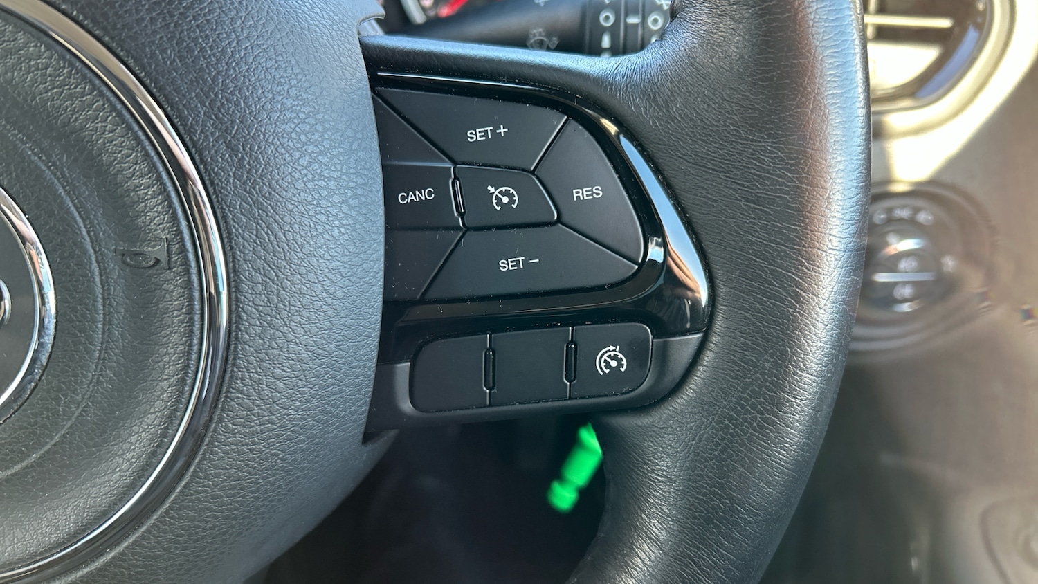 Used Jeep Renegade 2020 for sale - 76720391: Photo 25