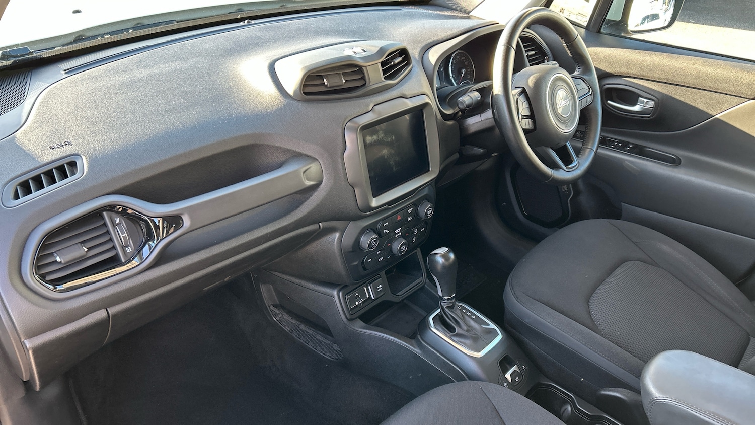 Used Jeep Renegade 2020 for sale - 76720391: Photo 9