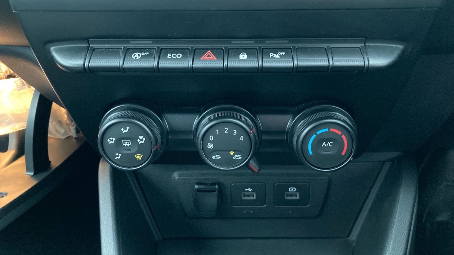 Used Dacia Duster 2023 for sale - 76986709: Photo 29