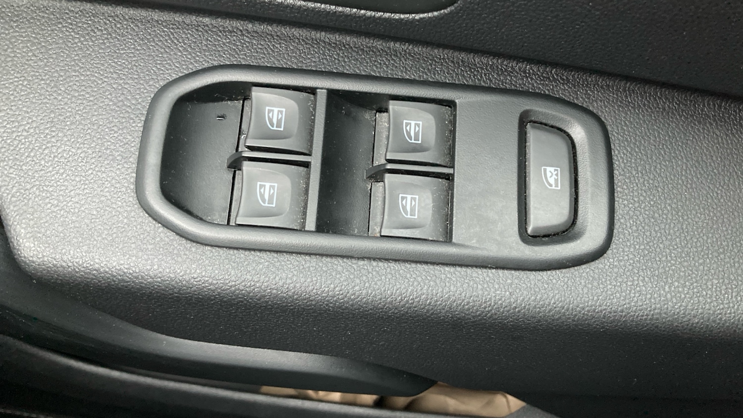 Used Dacia Duster 2023 for sale - 76986709: Photo 31