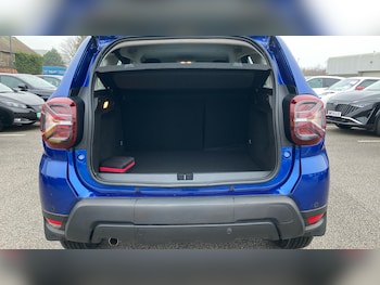 Used Dacia Duster 2023 for sale - 76986709: Photo