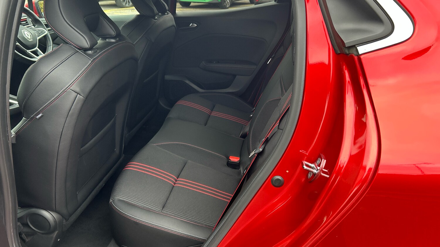Used Renault Clio 2020 for sale - 76366237: Photo 16