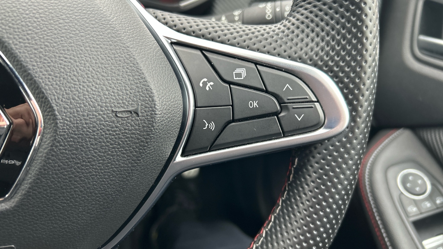 Used Renault Clio 2020 for sale - 76366237: Photo 26