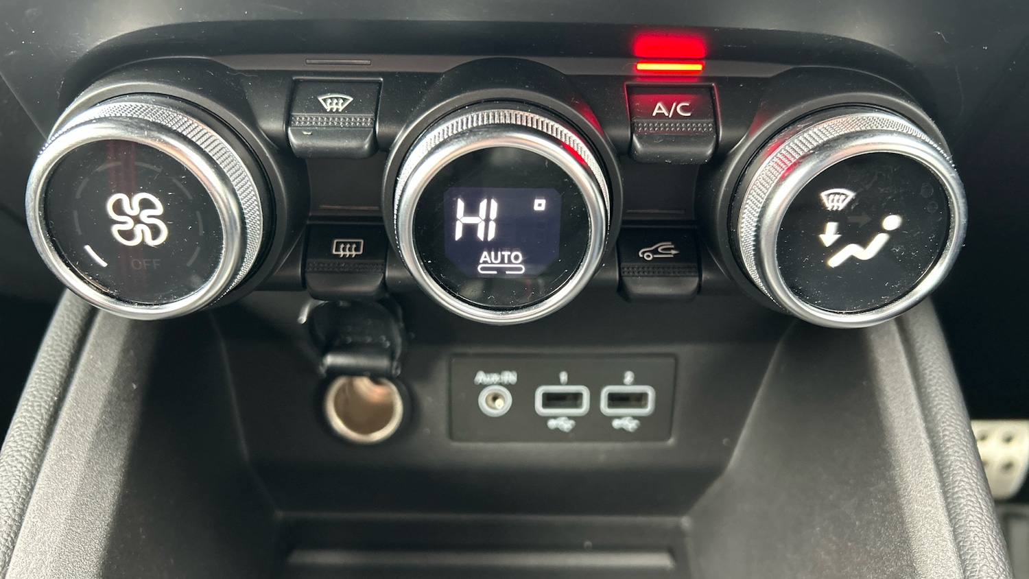 Used Renault Clio 2020 for sale - 76366237: Photo 31