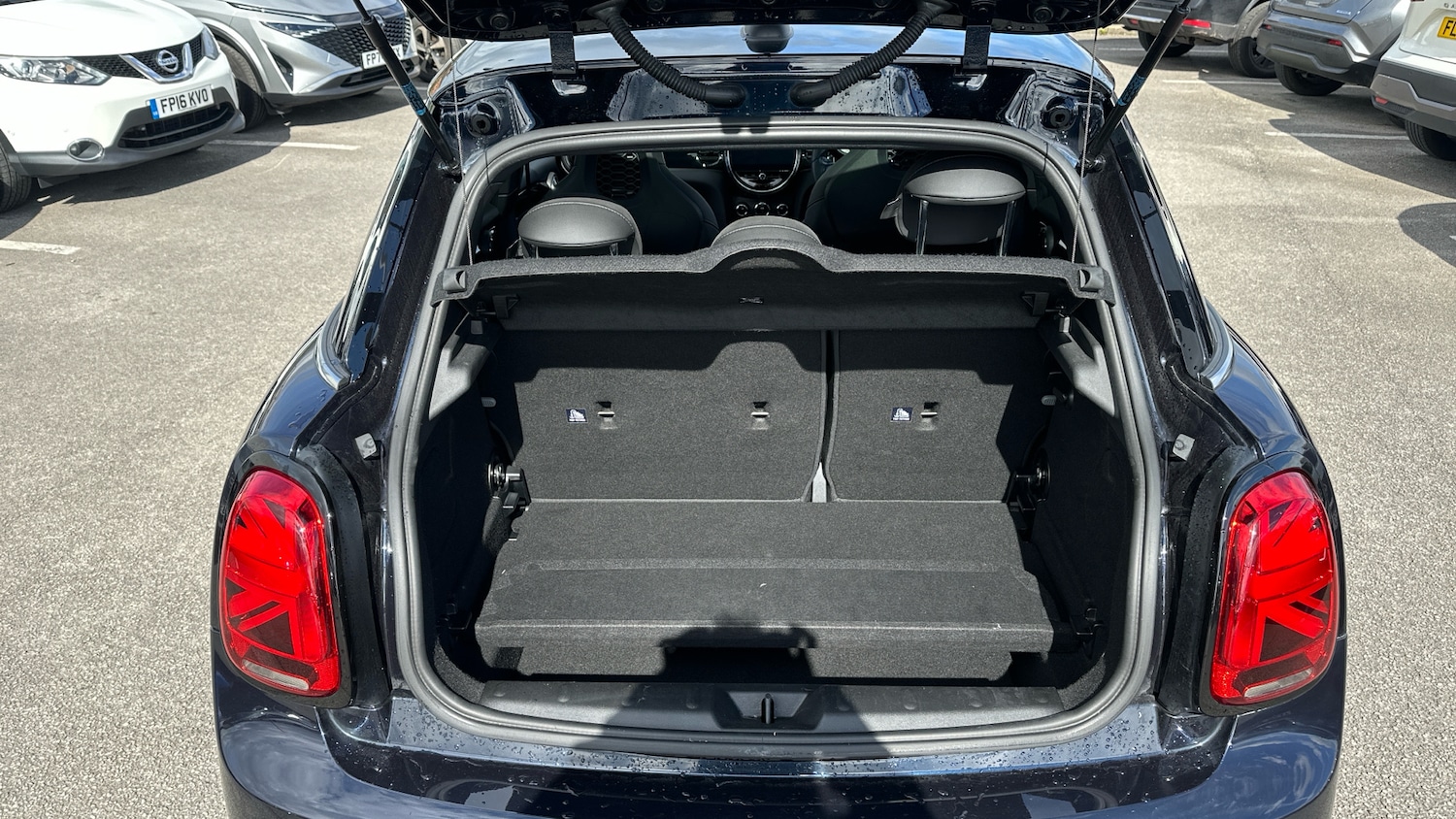 Used MINI Hatch 2022 for sale - 78162363: Photo 4