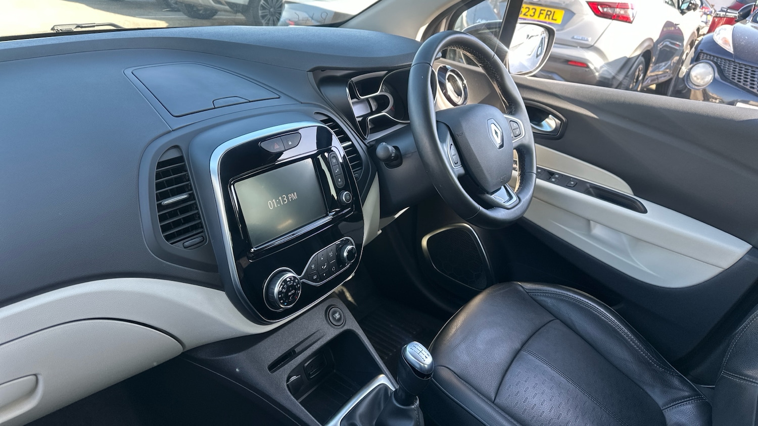 Used Renault Captur 2018 for sale - 77883811: Photo 9