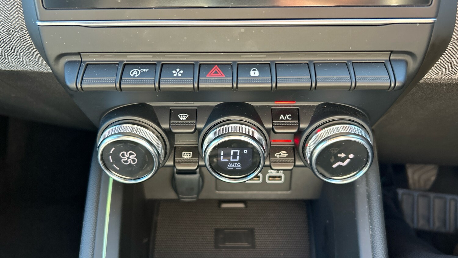 Used Renault Clio 2024 for sale - 78093385: Photo 30