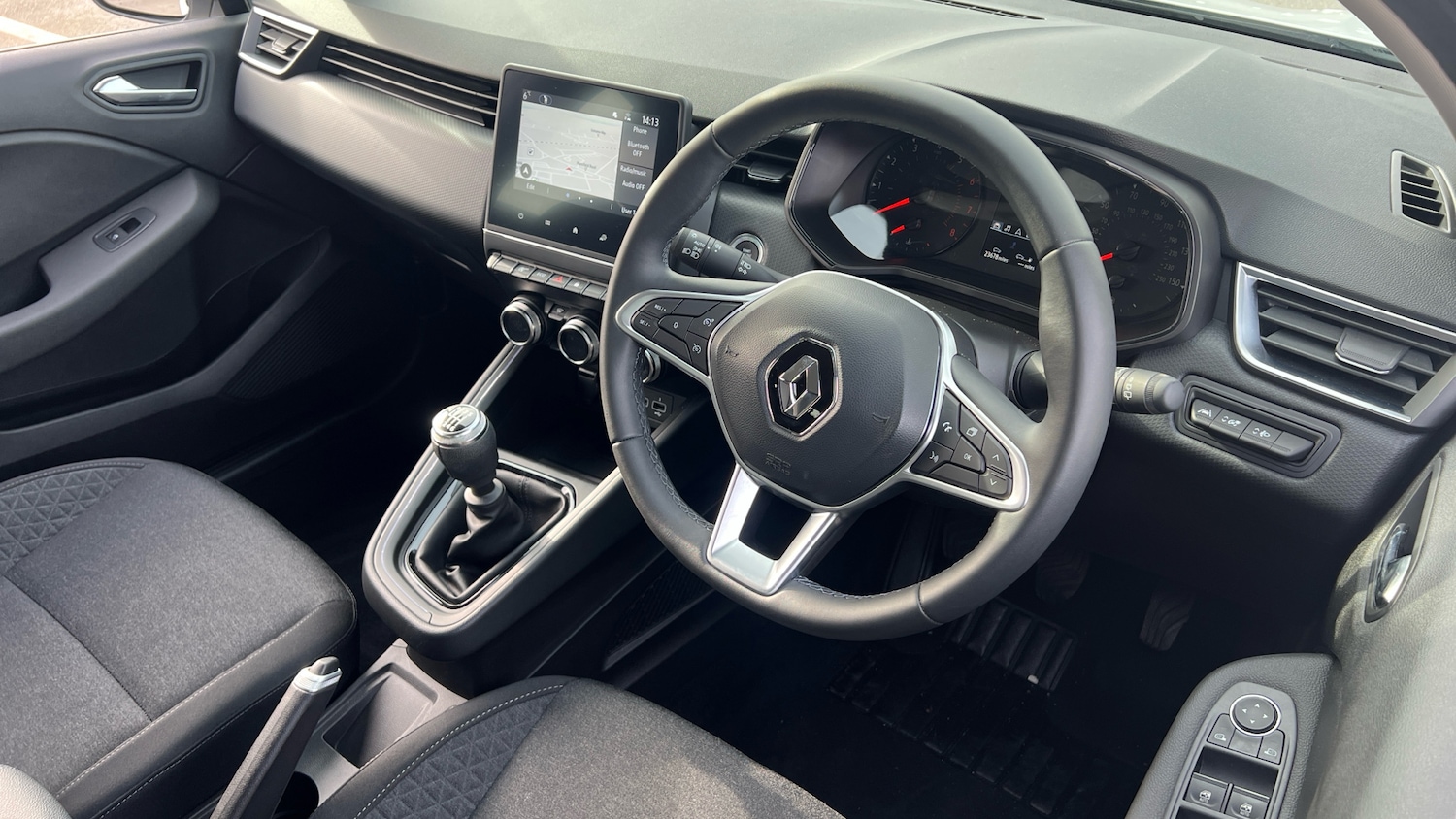 Used Renault Clio 2022 for sale - 77528498: Photo 11