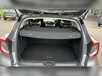 Used Renault Captur 2024 for sale - 76236564: Photo