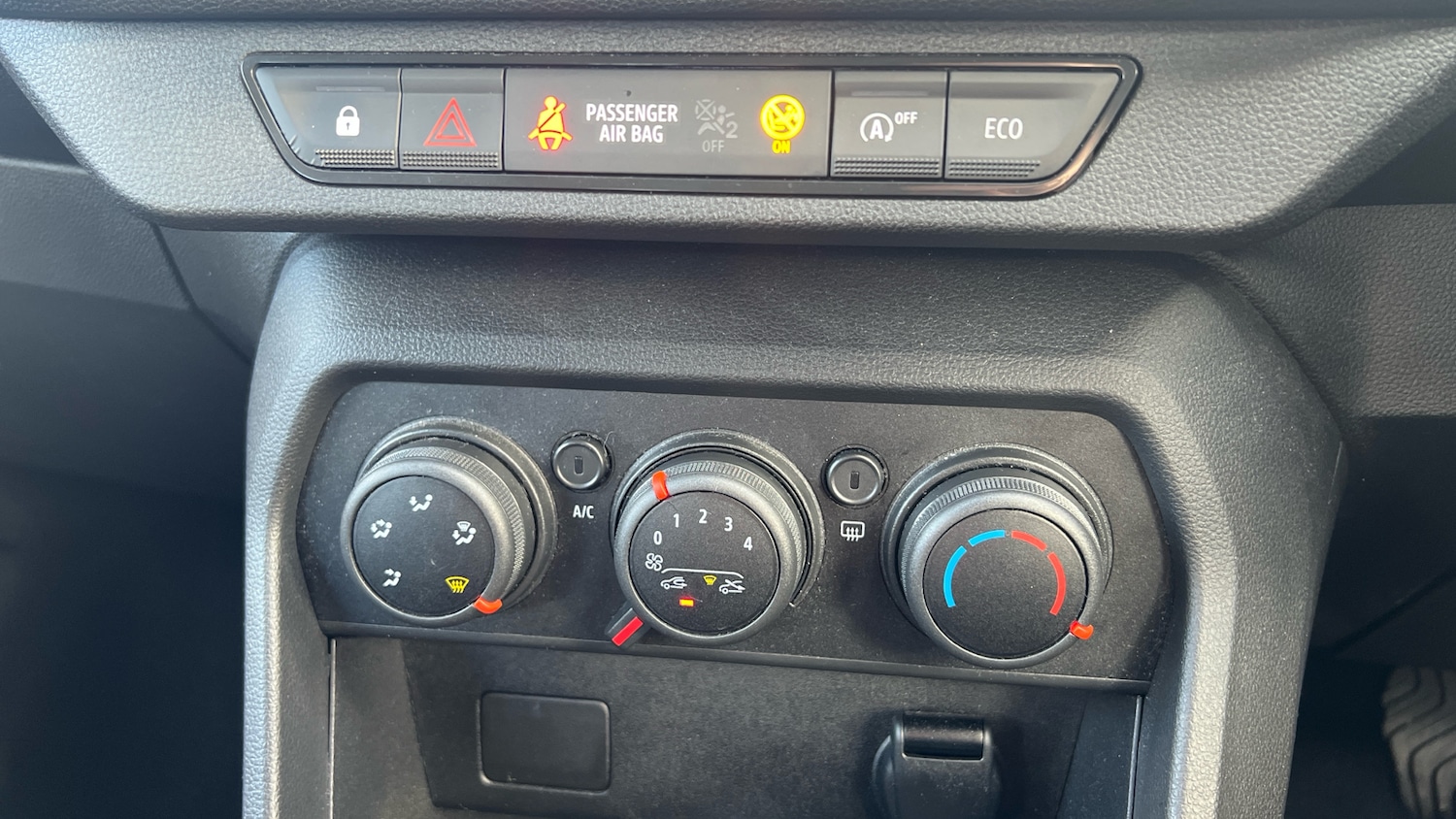 Used Dacia Sandero 2022 for sale - 76493752: Photo 12