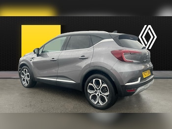 Used Renault Captur 2023 for sale - 76762323: Photo