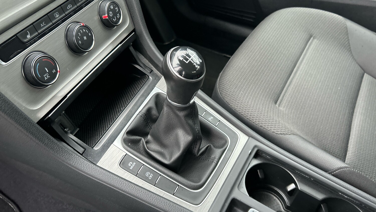 Used Volkswagen Golf 2016 for sale - 76637587: Photo 13