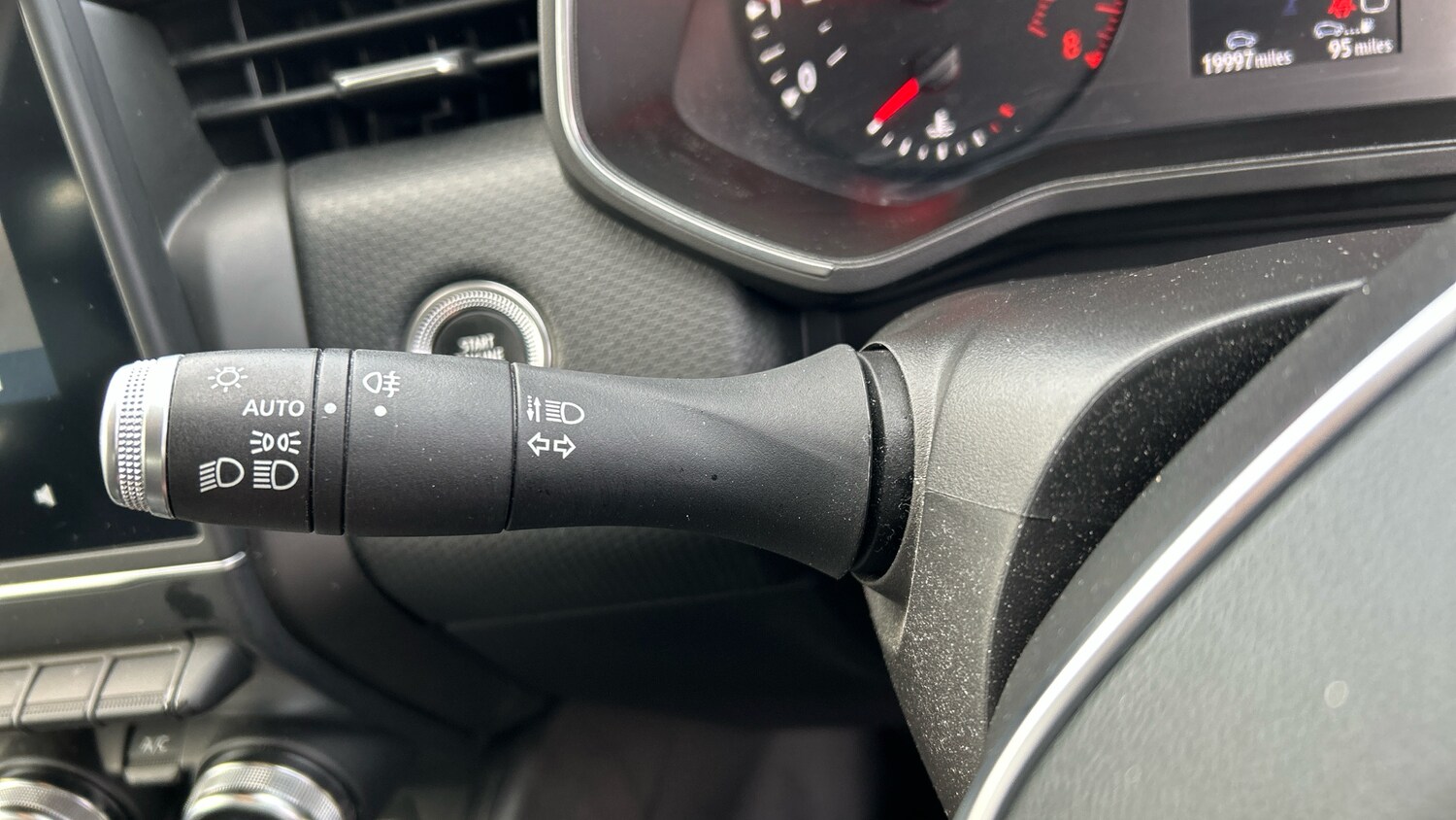 Used Renault Clio 2021 for sale - 76428606: Photo 22