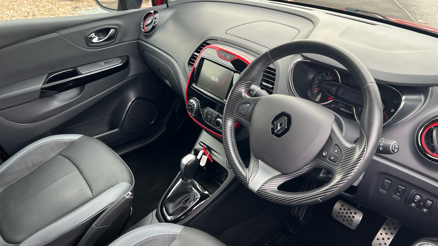 Used Renault Captur 2017 for sale - 76449516: Photo 11