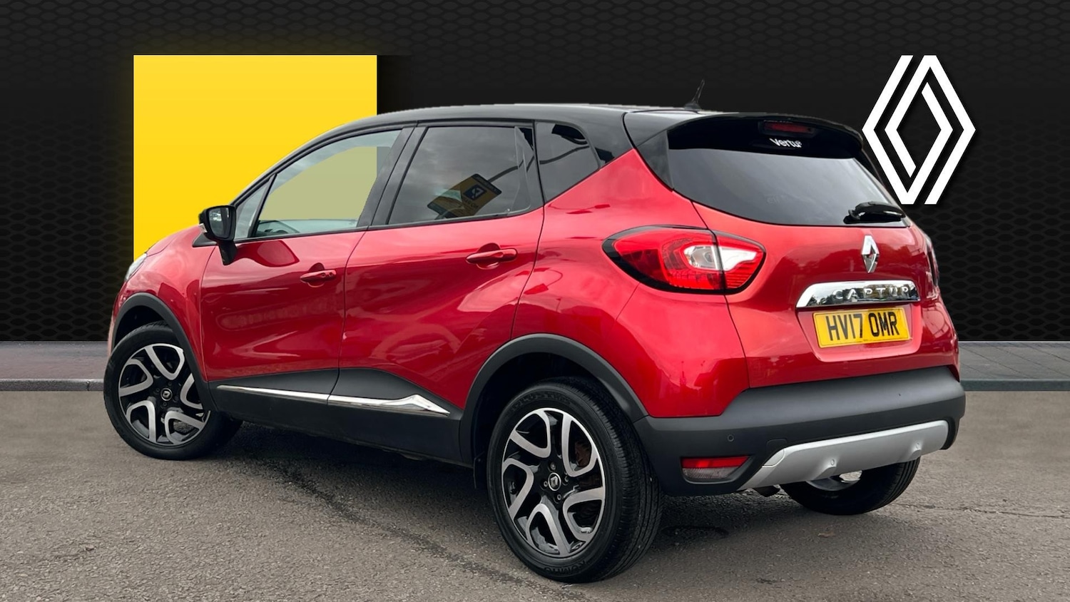 Used Renault Captur 2017 for sale - 76449516: Photo 2