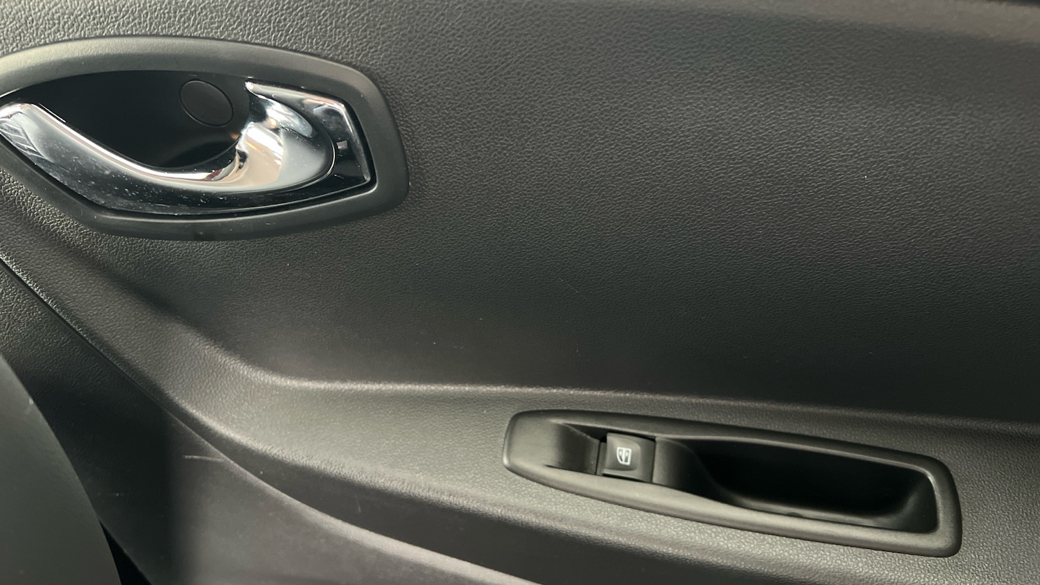 Used Renault Captur 2017 for sale - 76449516: Photo 24