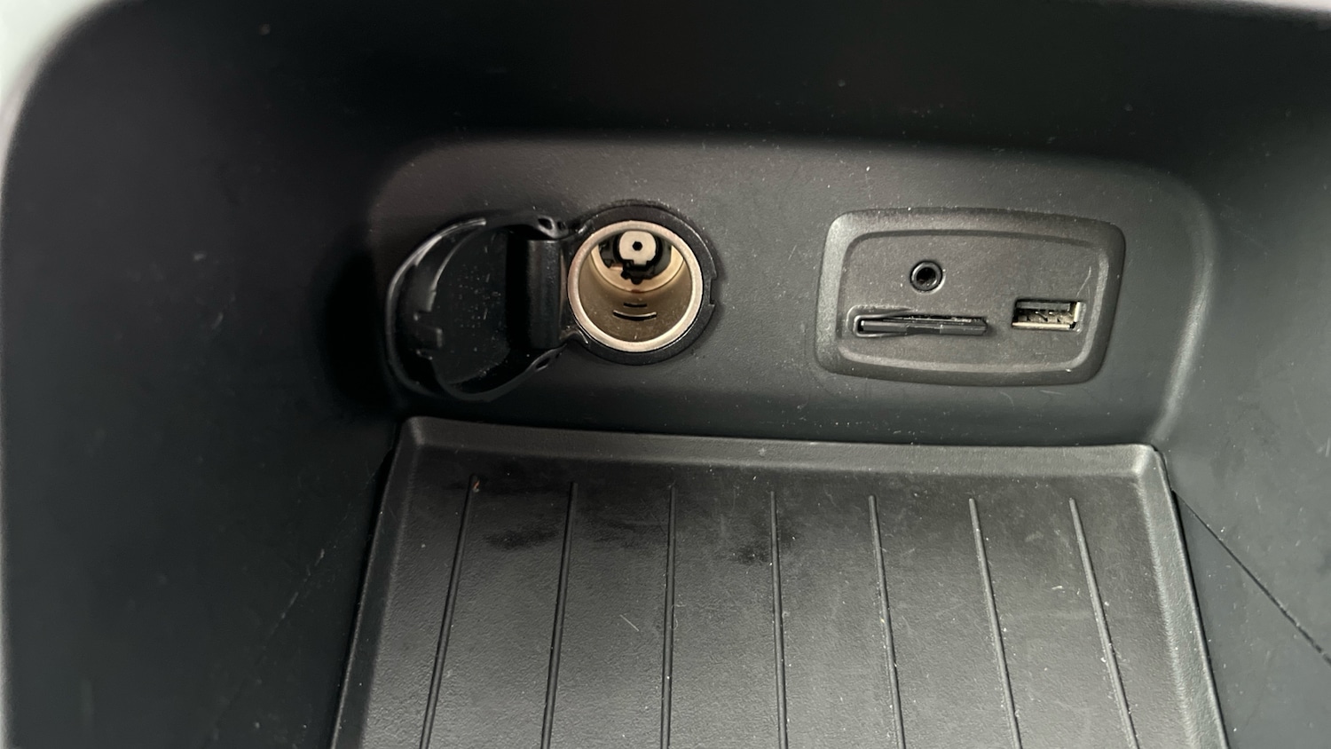 Used Renault Captur 2017 for sale - 76449516: Photo 28