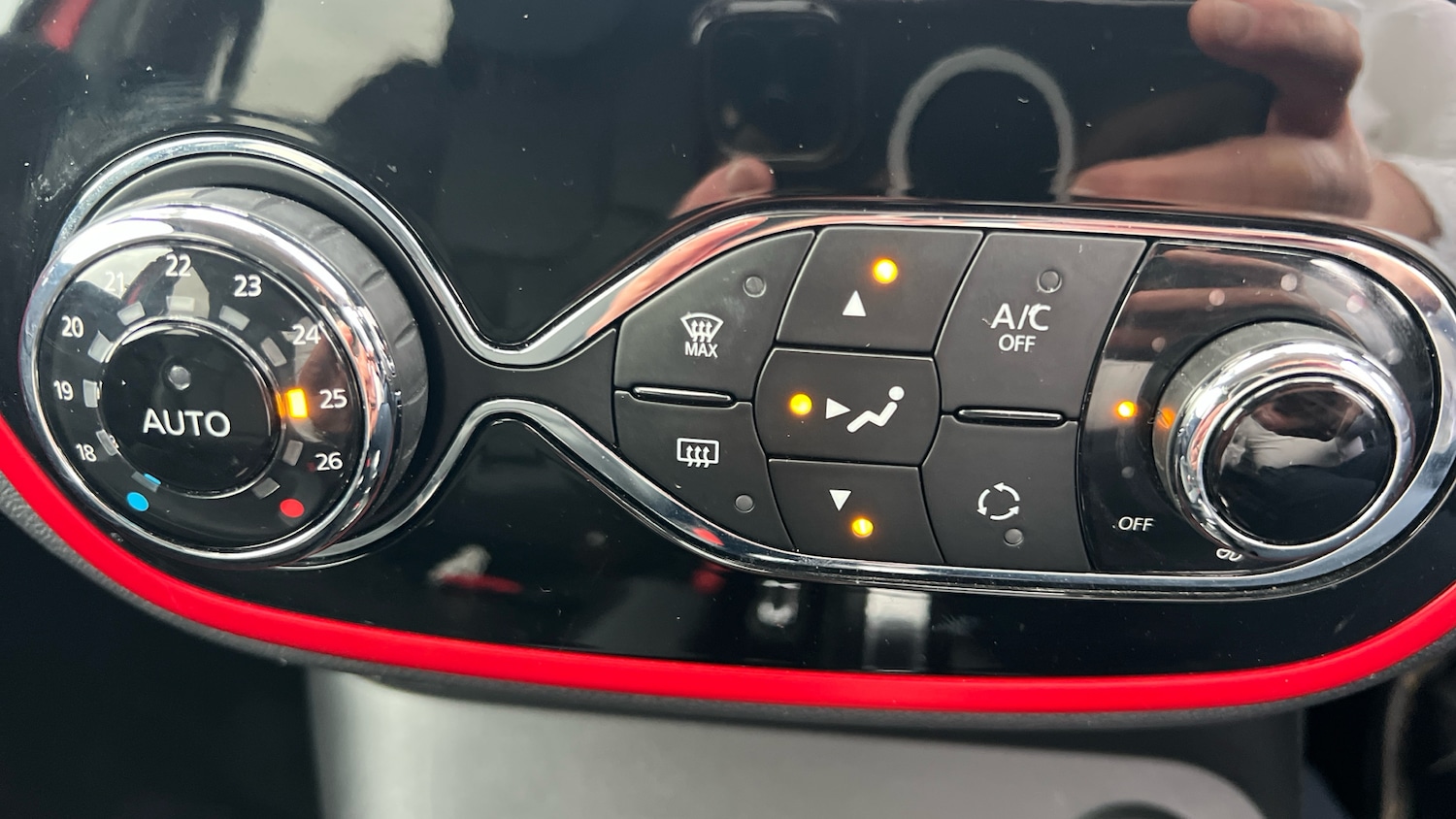 Used Renault Captur 2017 for sale - 76449516: Photo 29