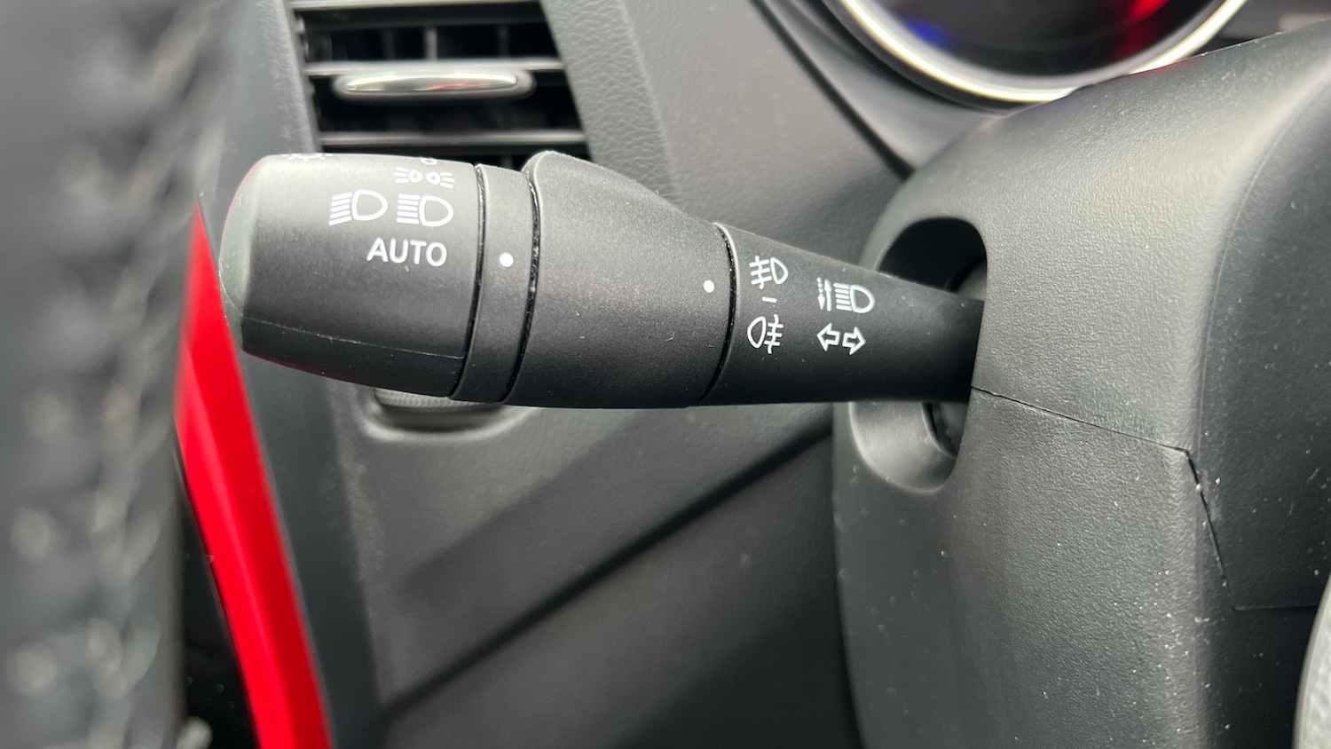 Used Renault Captur 2017 for sale - 76449516: Photo 30