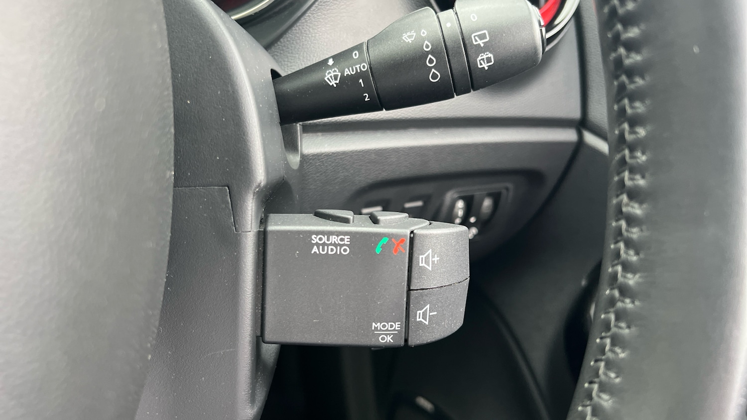 Used Renault Captur 2017 for sale - 76449516: Photo 31