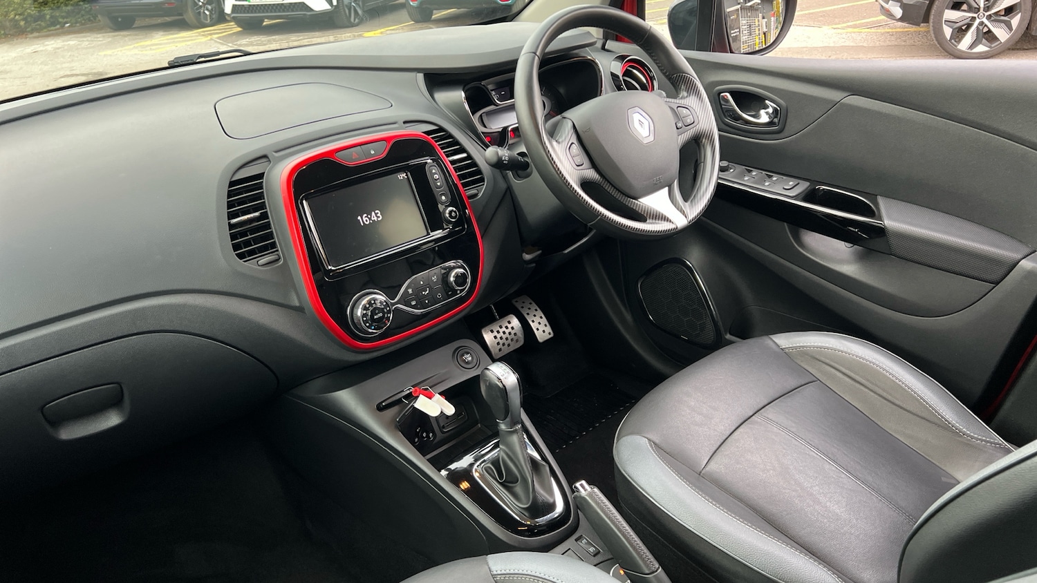 Used Renault Captur 2017 for sale - 76449516: Photo 9