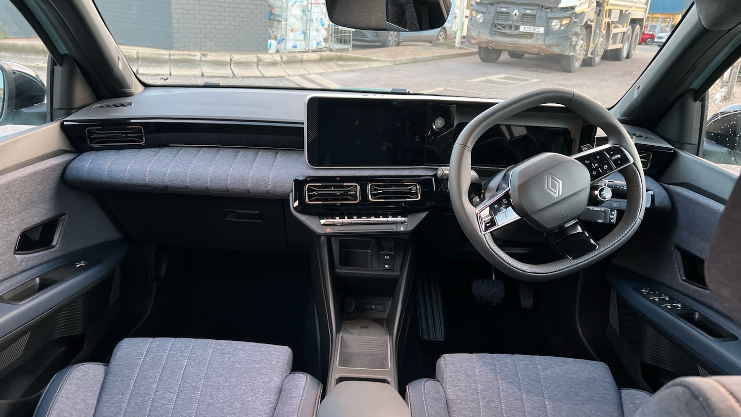 Used Renault 4 2025 for sale - 77418233: Photo 10