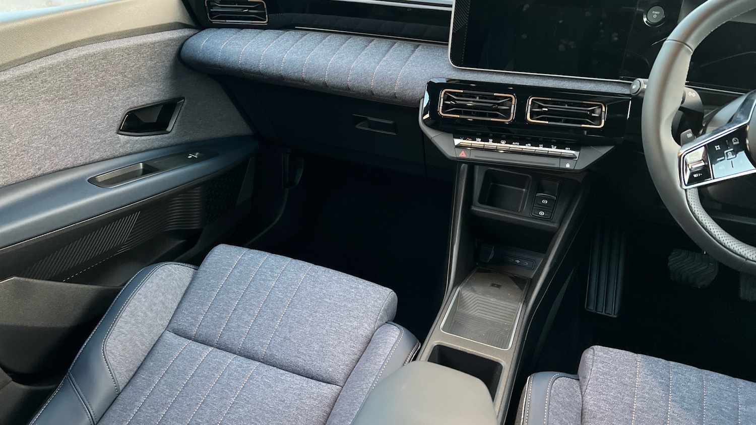 Used Renault 4 2025 for sale - 77418233: Photo 14