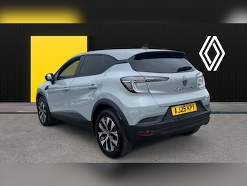 Used Renault Captur 2025 for sale - 77775015: Photo